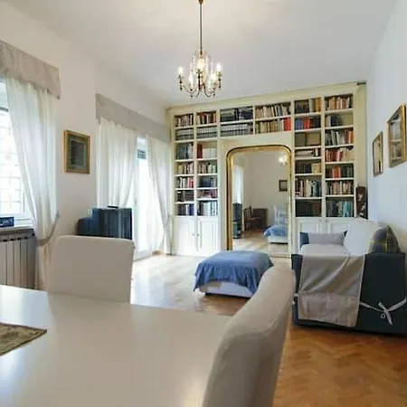 La Casa Di Paola Livia - In * Naples