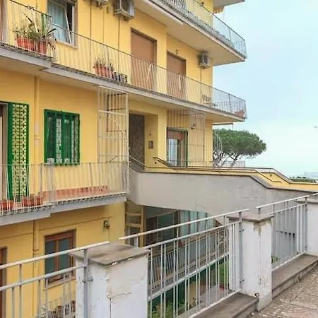 La Casa Di Paola Livia - In Naples